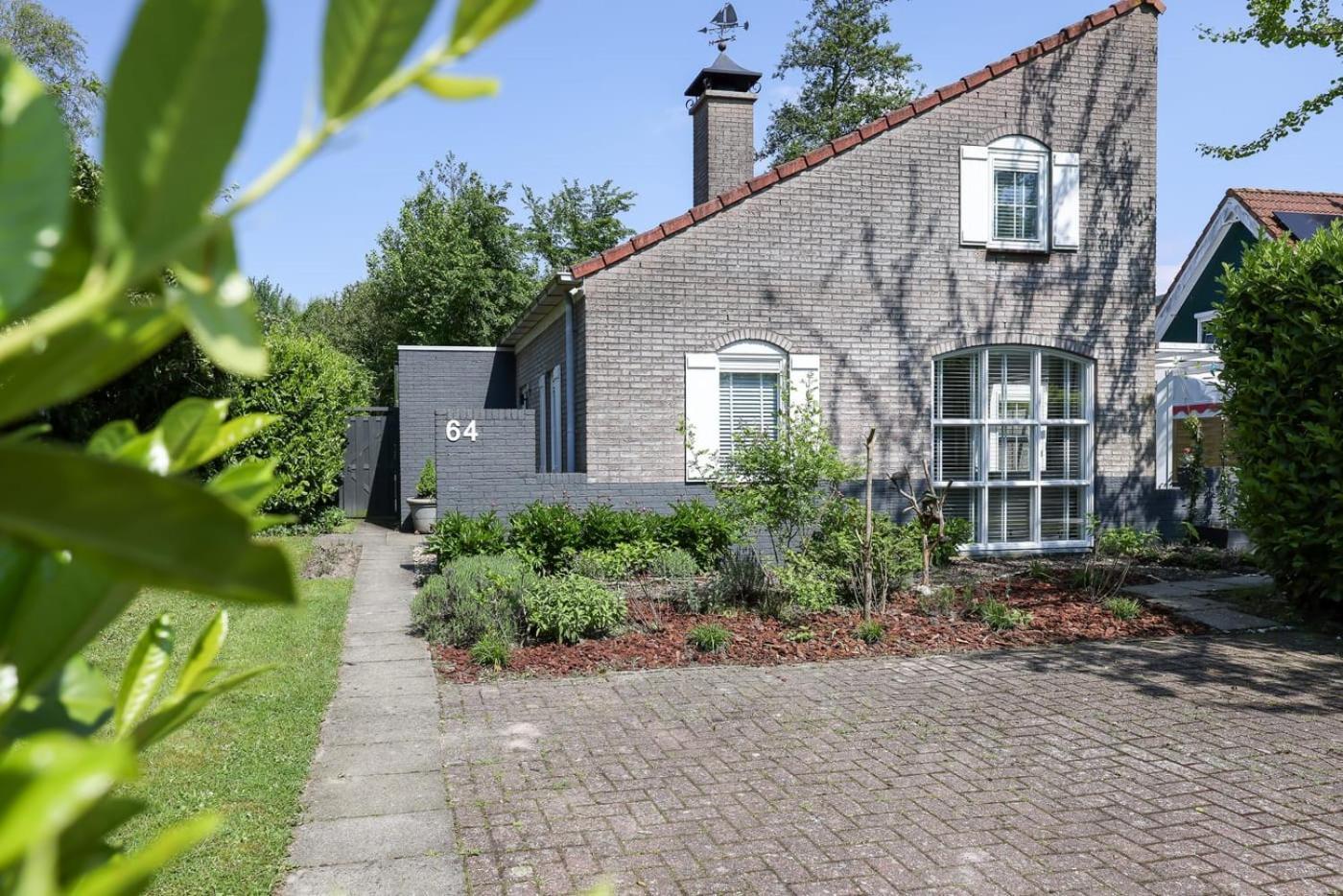 Hello Zeeland - Vakantiehuis De Elf Boompjes 64 Брейніссе Екстер'єр фото